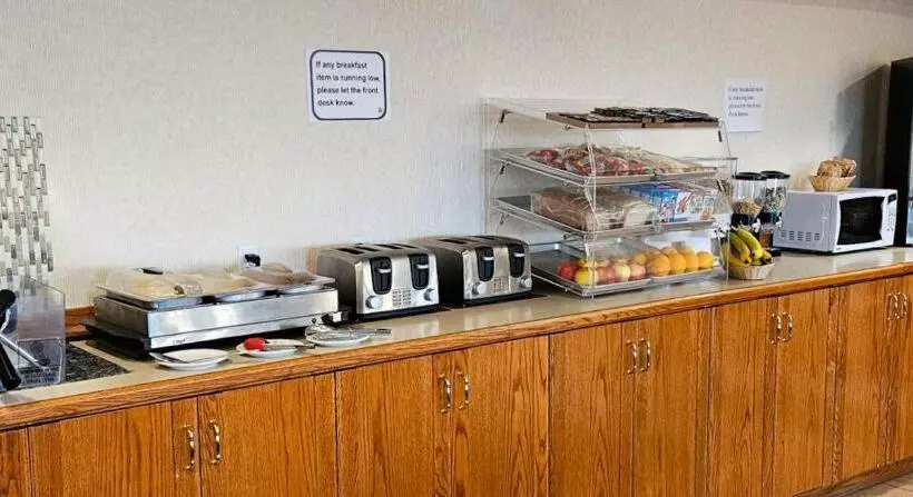 Отель Perfect Inns & Suites