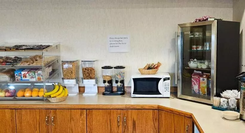 Отель Perfect Inns & Suites