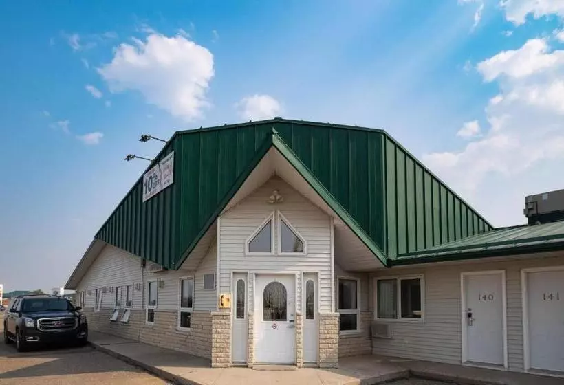 Отель Perfect Inns & Suites