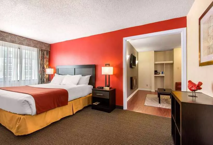 호텔 Quality Inn & Suites 5585 Ambler Drive Mississauga Ontario