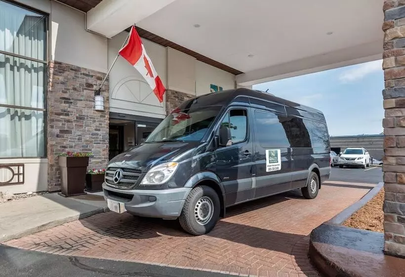 호텔 Quality Inn & Suites 5585 Ambler Drive Mississauga Ontario