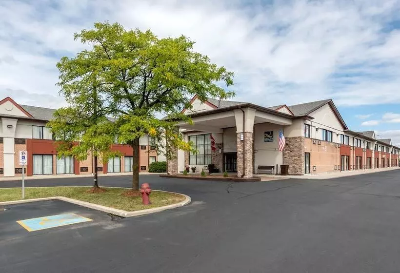 호텔 Quality Inn & Suites 5585 Ambler Drive Mississauga Ontario