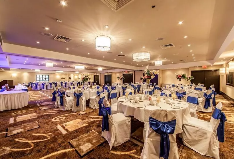 Radisson Hotel Montreal Airport