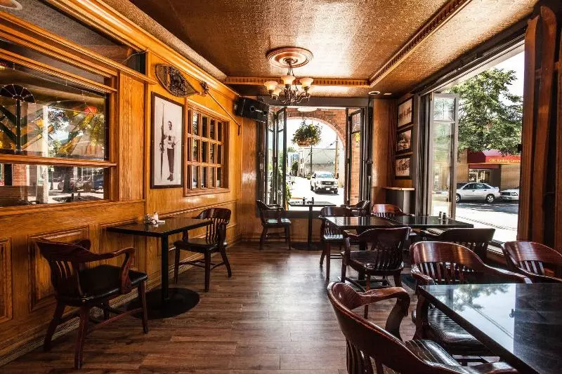 Regent Hotel Revelstoke