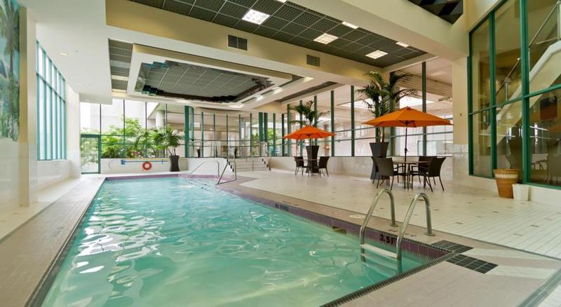 هتل Rosedale On Robson Suite