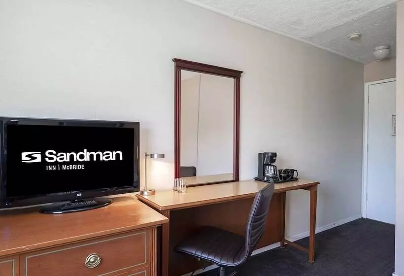 בית מלון כפרי Sandman Inn Mcbride