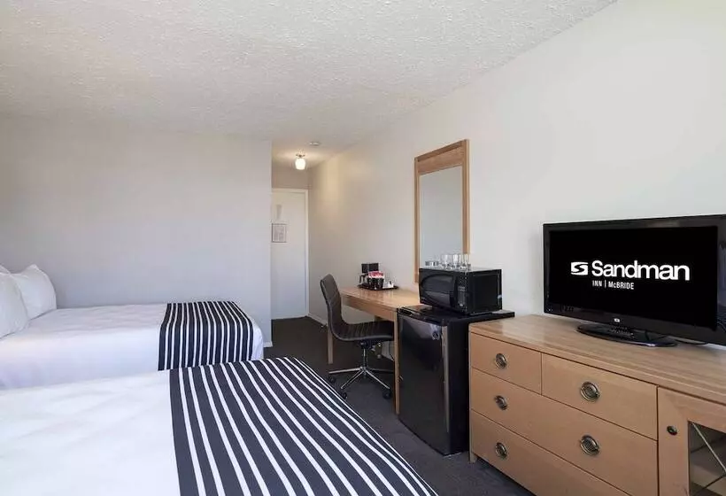 בית מלון כפרי Sandman Inn Mcbride