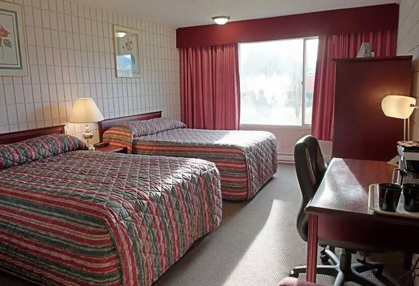 בית מלון כפרי Sandman Inn Mcbride