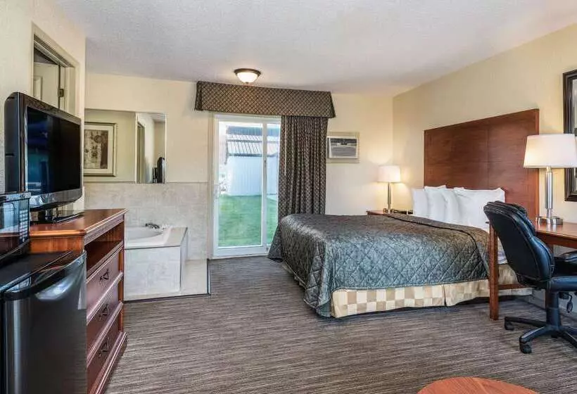 호텔 Travelodge By Wyndham Gananoque