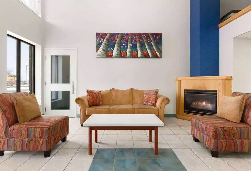 酒店 Travelodge By Wyndham Windsor