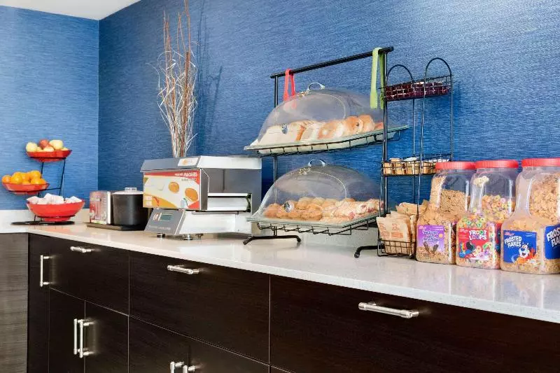 酒店 Travelodge By Wyndham Windsor