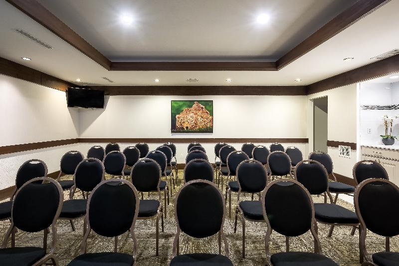 اقامتگاه Blackcomb Springs Suites By Clique