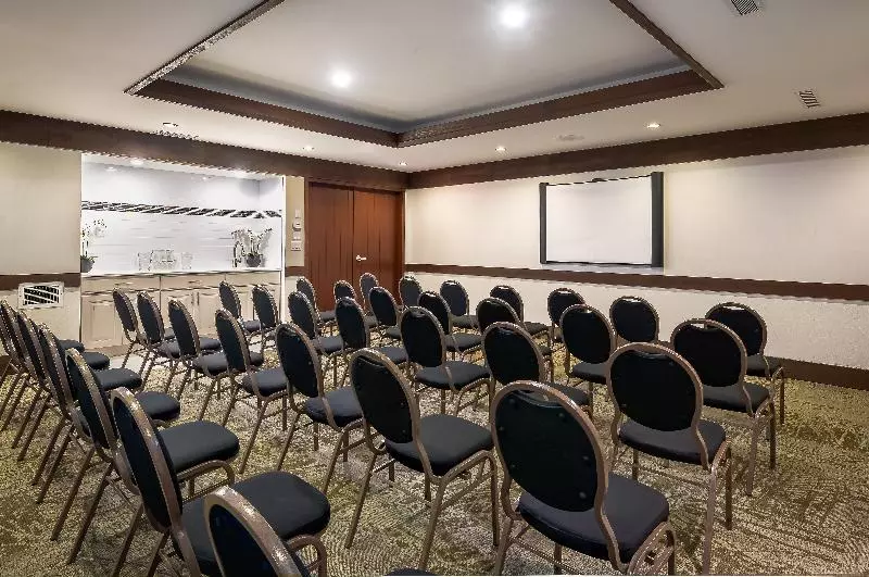 레지던스 Blackcomb Springs Suites By Clique