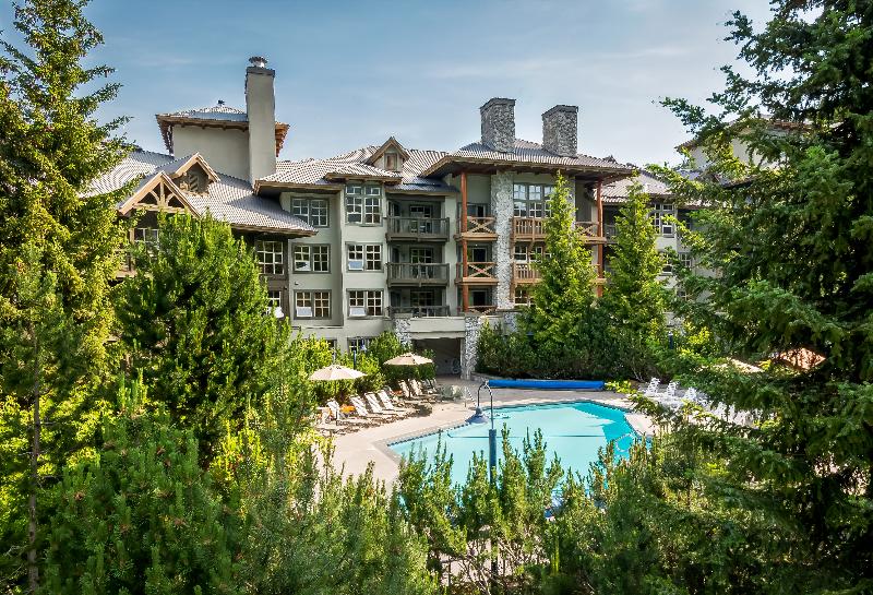 اقامتگاه Blackcomb Springs Suites By Clique