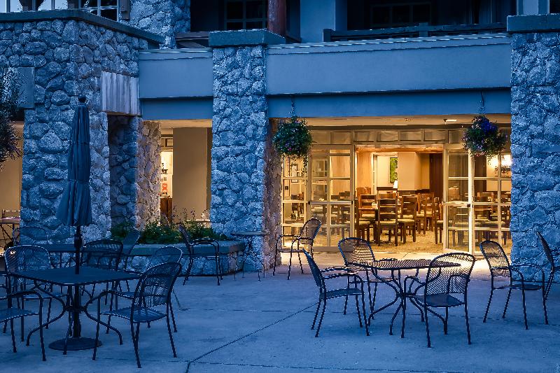 اقامتگاه Blackcomb Springs Suites By Clique