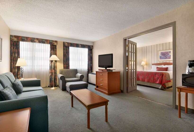 استراحتگاه Ramada Plaza By Wyndham Regina Downtown