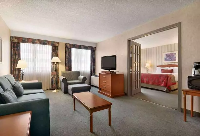 渡假胜地  Ramada Plaza By Wyndham Regina Downtown