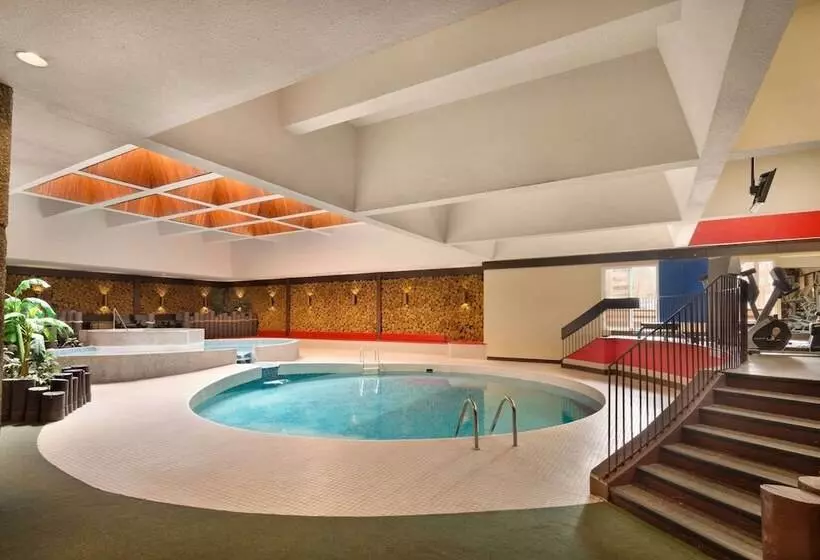 渡假胜地  Ramada Plaza By Wyndham Regina Downtown