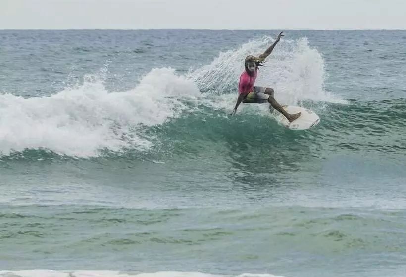 Отель Blue Iguana