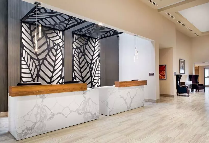 호텔 Doubletree By Hilton Toronto Airport