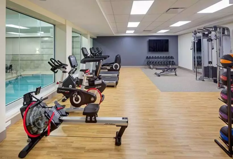 호텔 Doubletree By Hilton Toronto Airport