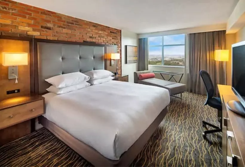 호텔 Doubletree By Hilton Toronto Airport