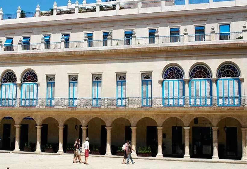 ホテル Santa Isabel