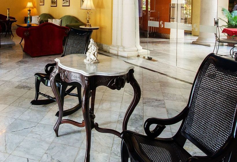 ホテル Santa Isabel