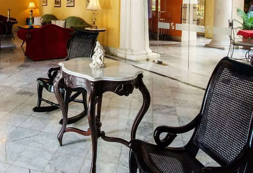 ホテル Santa Isabel