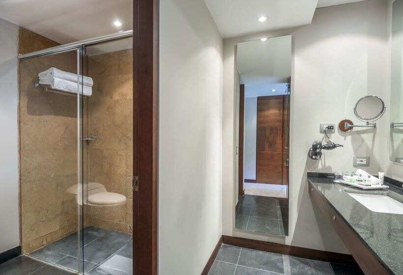 هتل NH Collection Bogota Hacienda Royal