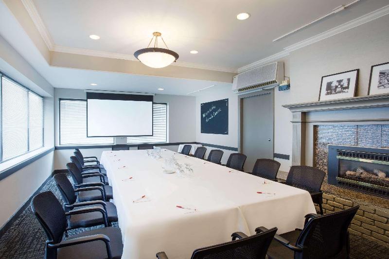 Hotel Ramada By Wyndham Duncan Cowichan Valley