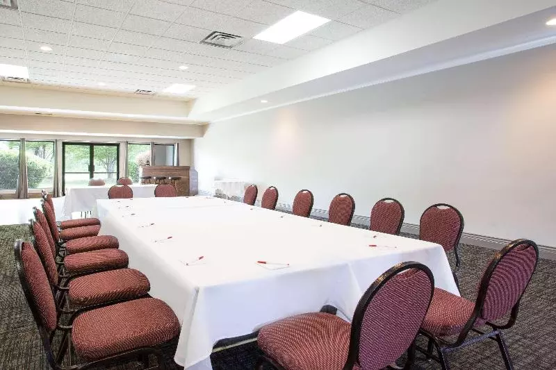 酒店 Ramada By Wyndham Duncan Cowichan Valley