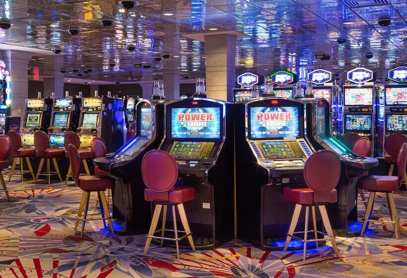 Skyline Hotel & Waterpark