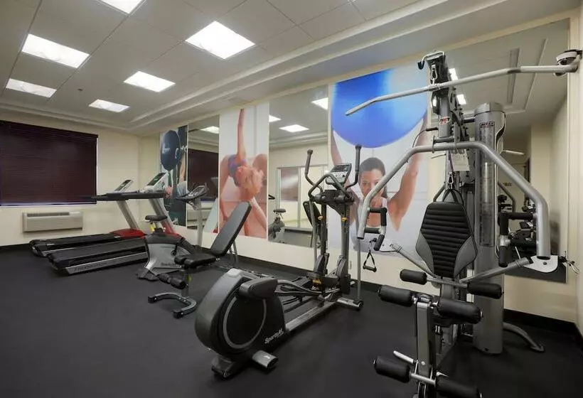 Travelodge Hotel By Wyndham Weyburn