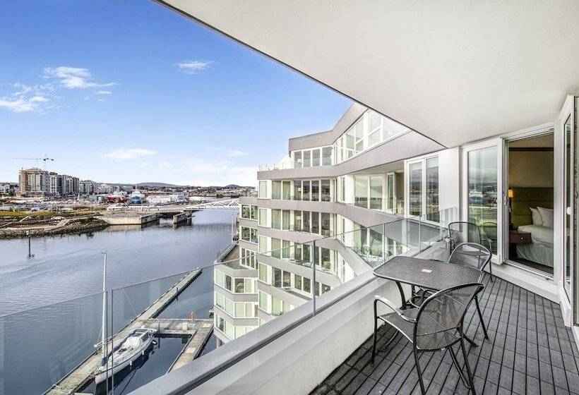 Victoria Regent Waterfront Hotel & Suites