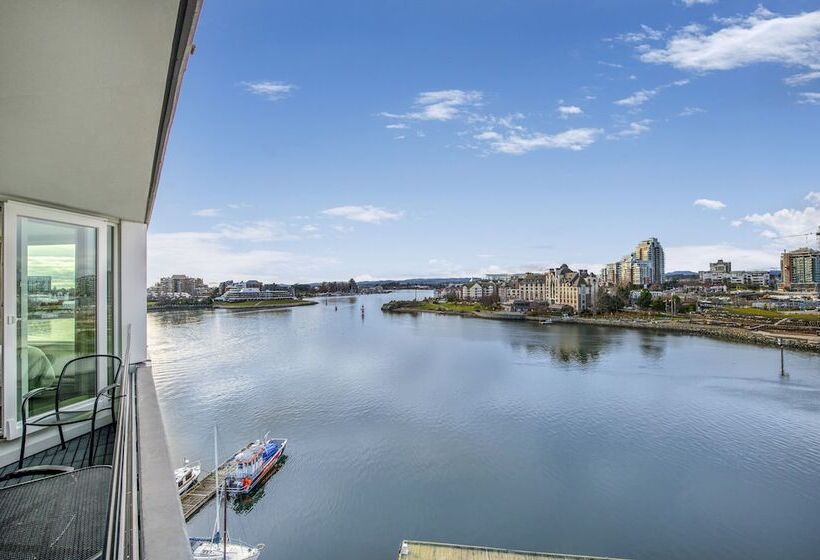 Victoria Regent Waterfront Hotel & Suites