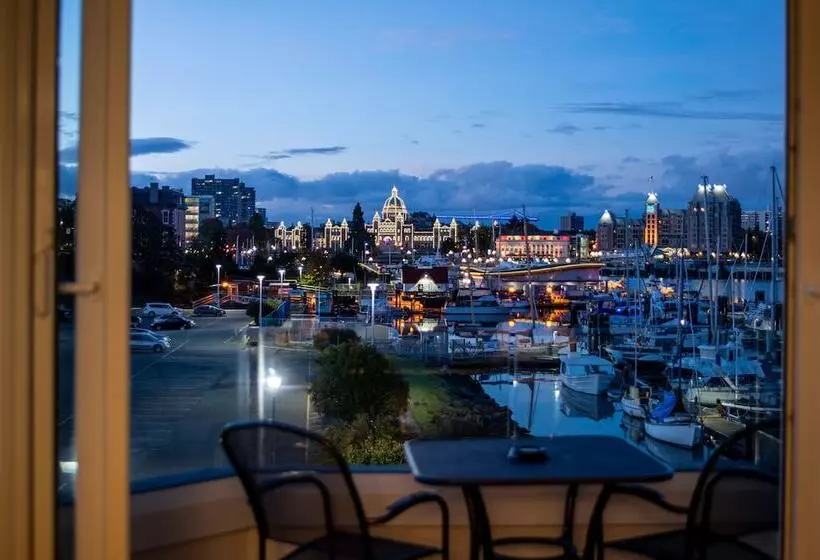 Victoria Regent Waterfront Hotel & Suites