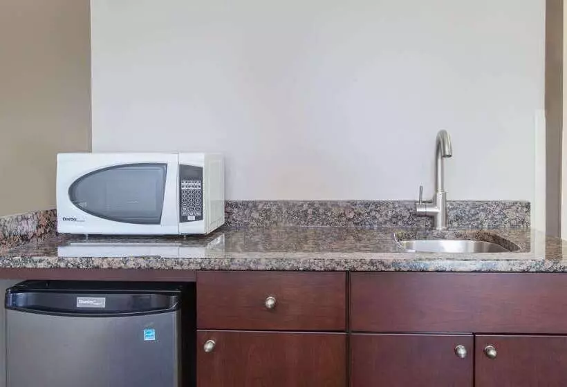 モーテル Super 8 By Wyndham Brandon Mb