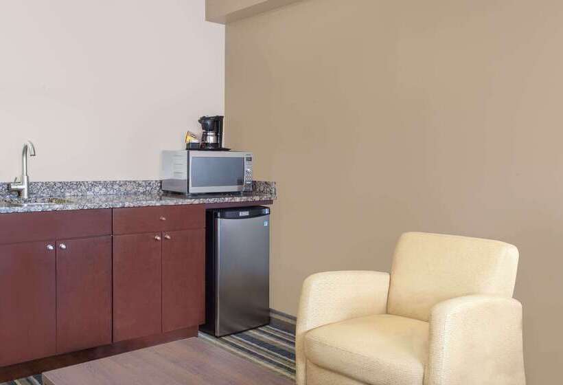 مُتل Super 8 By Wyndham Brandon Mb