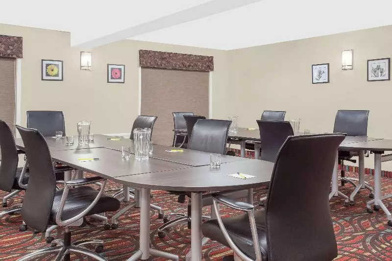 モーテル Super 8 By Wyndham Brandon Mb