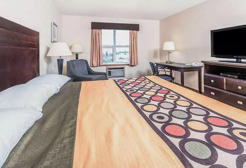汽车旅馆  Super 8 By Wyndham Calgary/airport