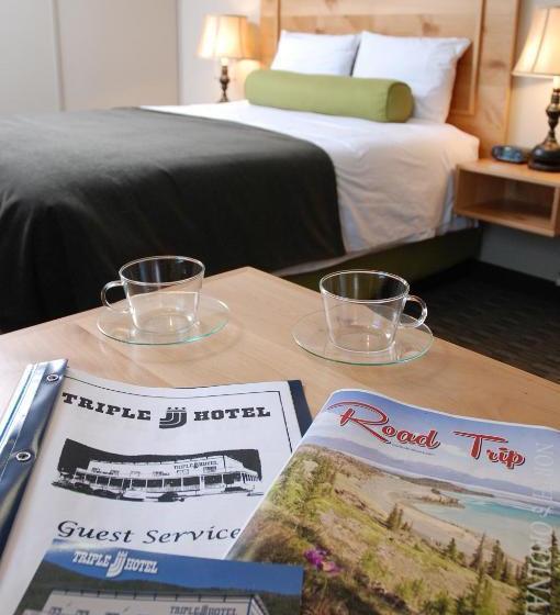 Hotelli Triple J