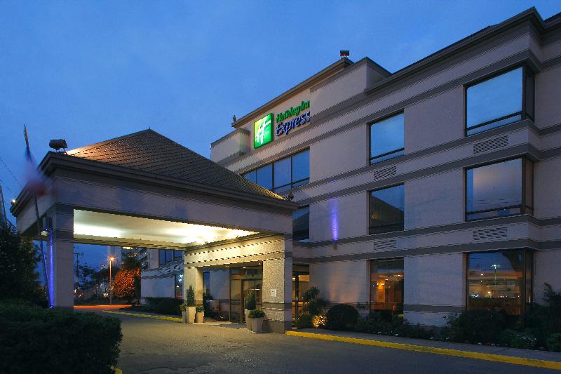 هتل Holiday Inn Express   Concepcion, An Ihg
