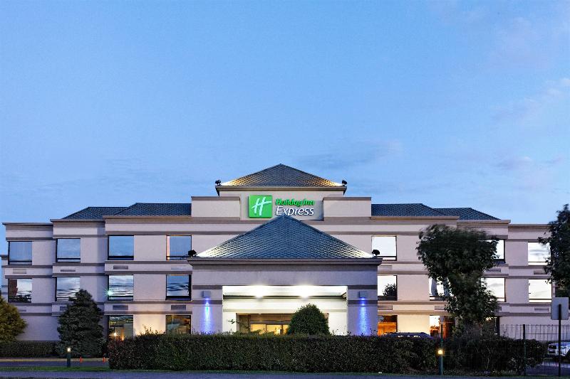 هتل Holiday Inn Express   Concepcion, An Ihg