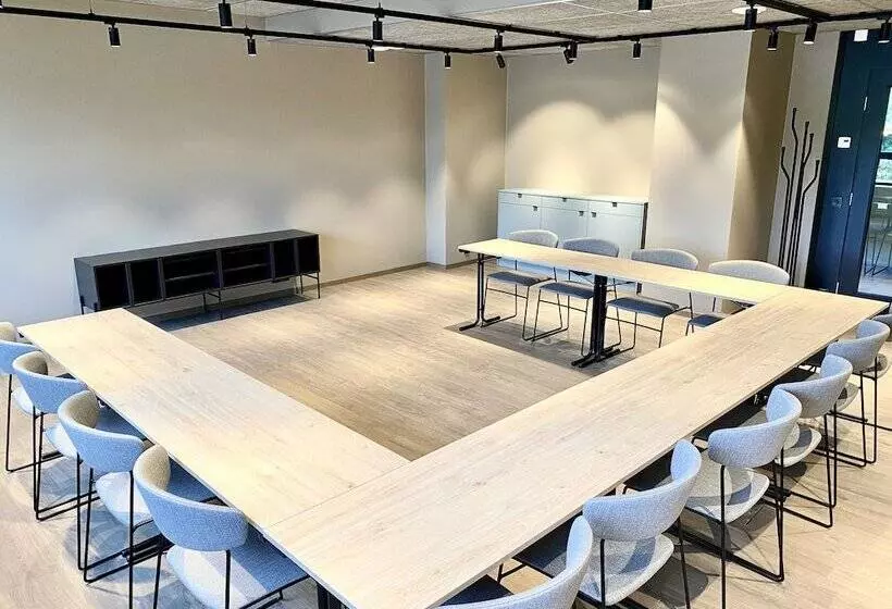 酒店 Skyline Airport