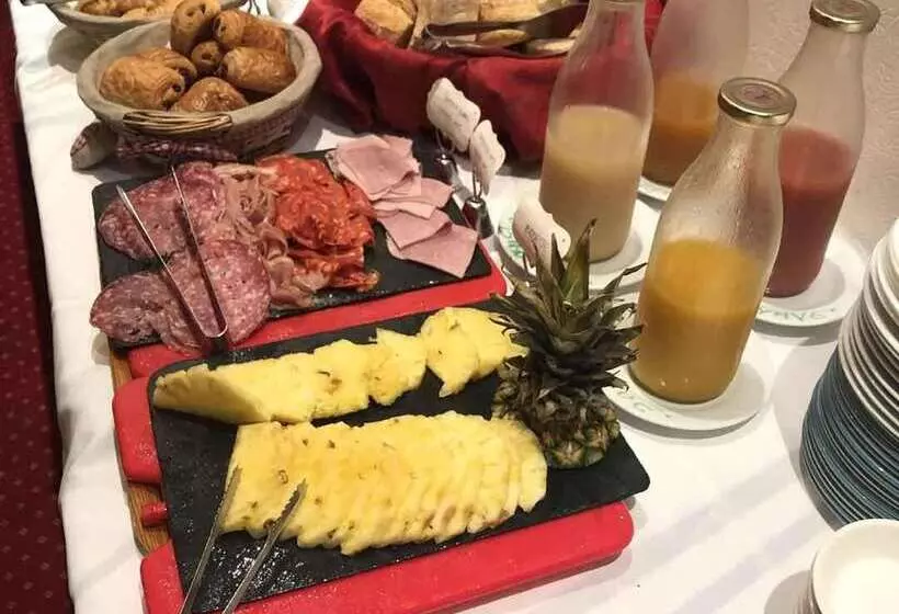 Brit Hotel Aux Sacres Reims Centre