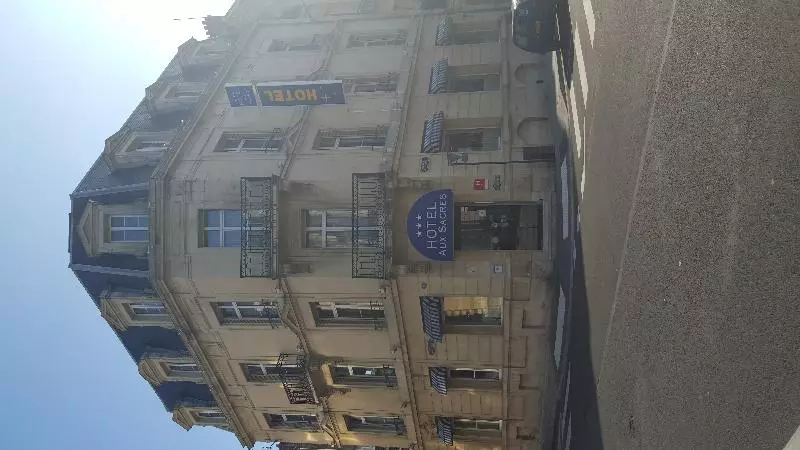 Brit Hotel Aux Sacres Reims Centre