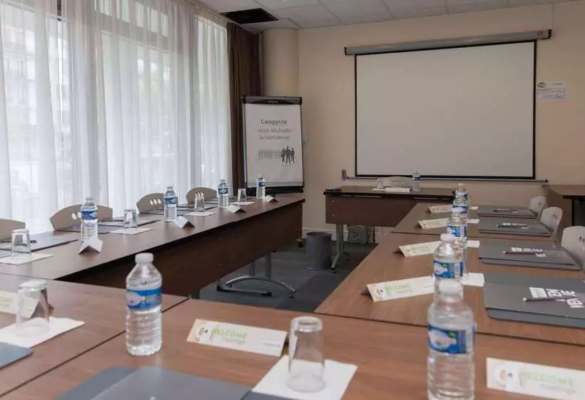 호텔 Campanile Prime Paris 19   La Villette