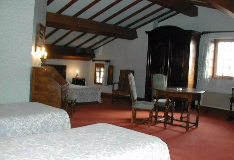 Отель Hostellerie Du Vieux Perouges