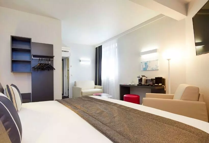 Отель Kyriad Paris Ouest Bezons La Défense